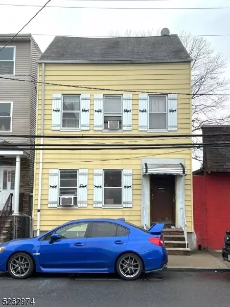 134 Thomas St, Newark, NJ 07114