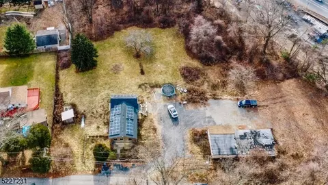 15 Knipper Rd, Wharton, NJ 07885