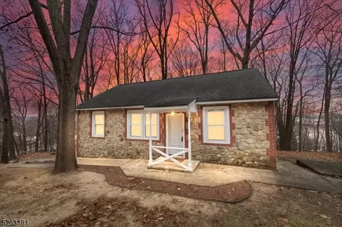 601 Succasunna Rd, Roxbury Twp, NJ 07850