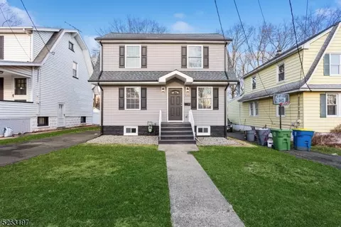 535 Wheatsheaf Rd, Roselle, NJ 07203