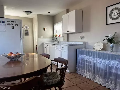 1756 Ratzer Rd, Wayne, NJ 07470 photo 10