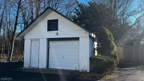 1756 Ratzer Rd, Wayne, NJ 07470 photo 4