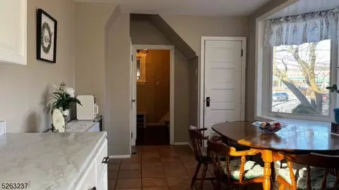 1756 Ratzer Rd, Wayne, NJ 07470 photo 9