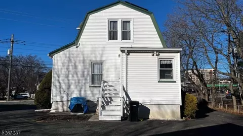 1756 Ratzer Rd, Wayne, NJ 07470 photo 3