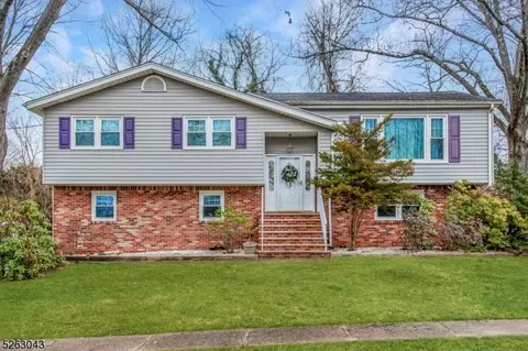 3 Briarwood Ct, Emerson, NJ 07630