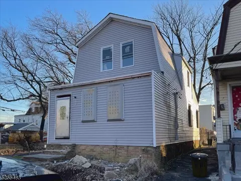 40 Shaw, Newark, NJ 07112