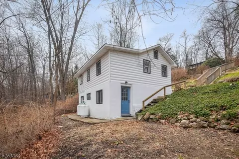 7 Birch Rd, Sussex, NJ 07461