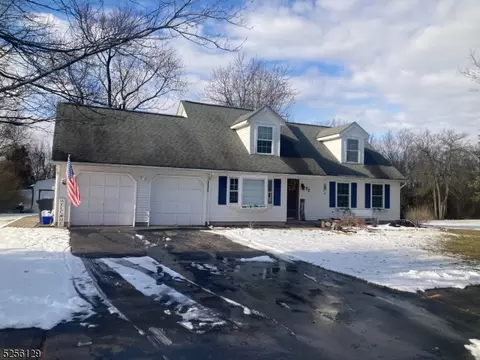 52 Wellington Ave, Flemington, NJ 08822