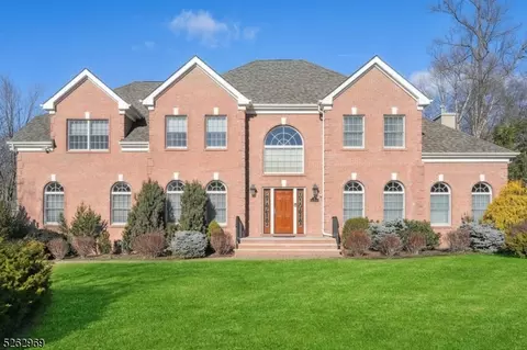 9 Cornerstone Way, Livingston, NJ 07039