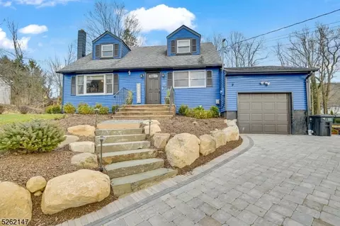 23 Madison Dr, Ogdensburg, NJ 07439