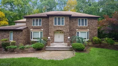 35 Black Birch Dr, Randolph, NJ 07869