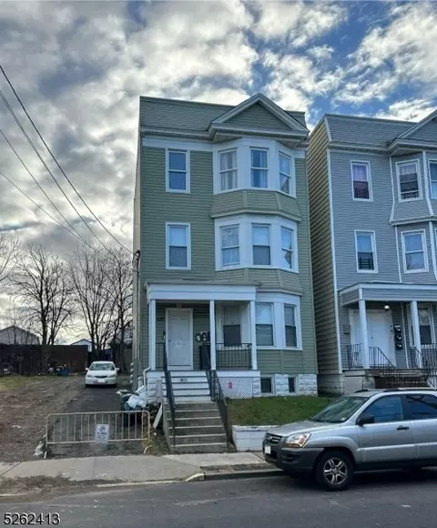 522 Grove St, Irvington, NJ 07111