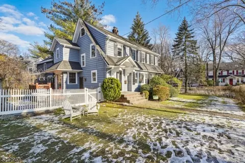 13 Arcularius Ter, Maplewood, NJ 07040