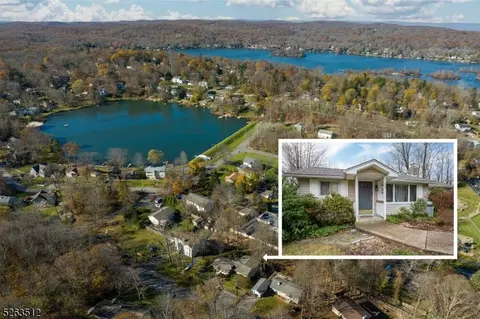 405 Shepperd Ln, Vernon Twp, NJ 07422