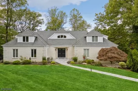 41 Ross Rd, Livingston, NJ 07039