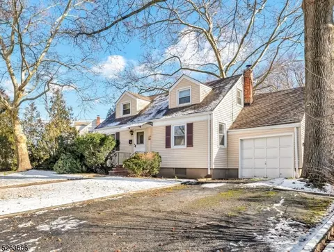 126 James St, Rochelle Park, NJ 07662
