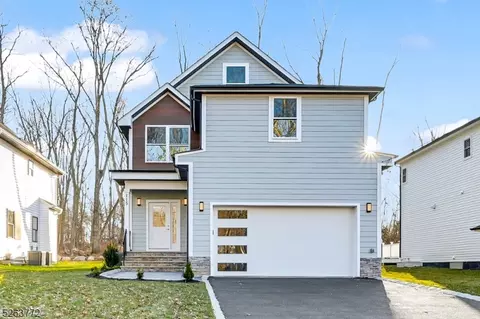 115 Meadowbrook Rd, Livingston, NJ 07039