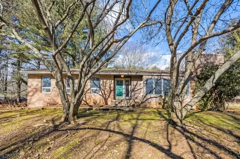 92 Naughright Rd, Washington Twp, NJ 07853