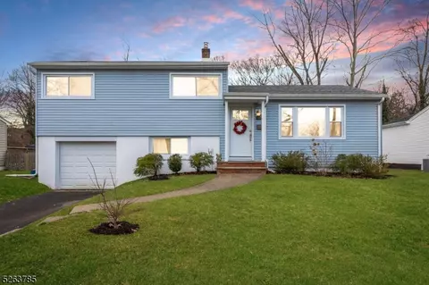 16 Rainier Rd, Fanwood, NJ 07023