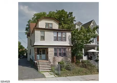 34 Palm St, Newark, NJ 07106