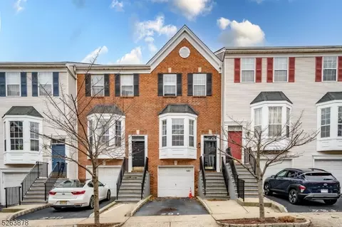 105 Perez Dr, Newark, NJ 07103