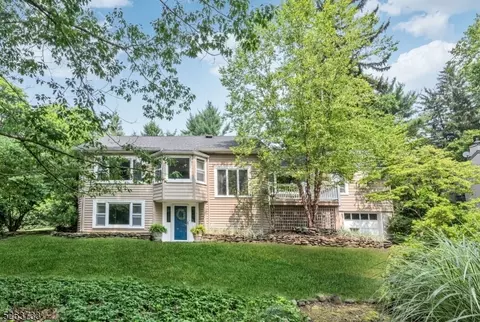 899 Pines Lake Dr, Wayne, NJ 07470