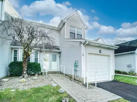 10 Munsee Trl, Somerville, NJ 08876