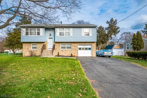 141 Berger St, East Franklin, NJ 08873