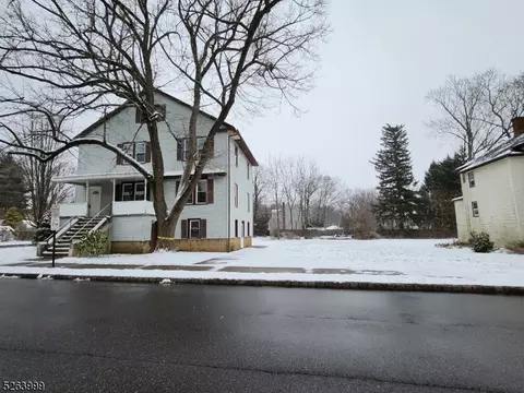 11 Walnut St, Madison Boro, NJ 07940