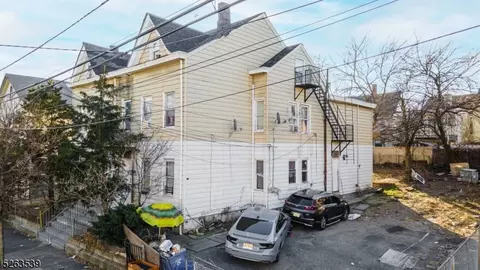 198 16th Ave, Paterson, NJ 07501
