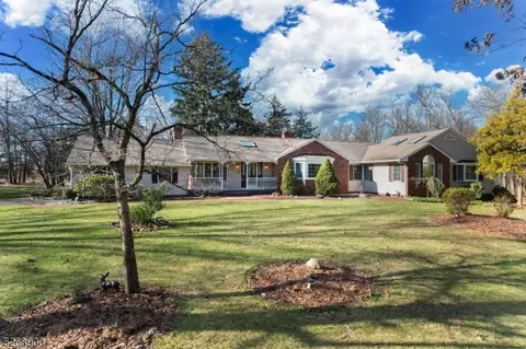 147 Woods Rd, Hillsborough, NJ 08844