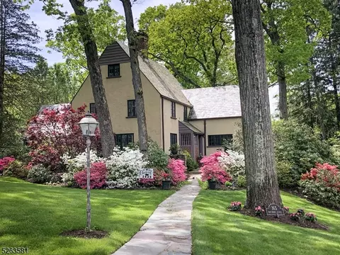 165 Oak Ridge Ave, Summit, NJ 07901