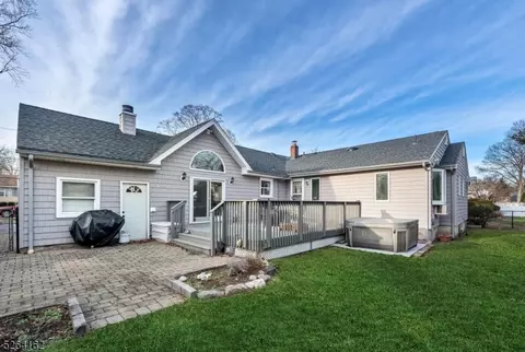 744 Myrna Rd, Paramus, NJ 07652 photo 31