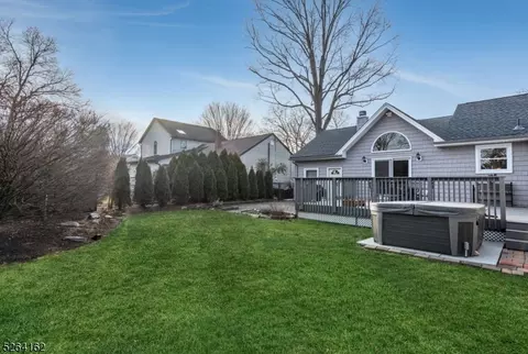 744 Myrna Rd, Paramus, NJ 07652 photo 32