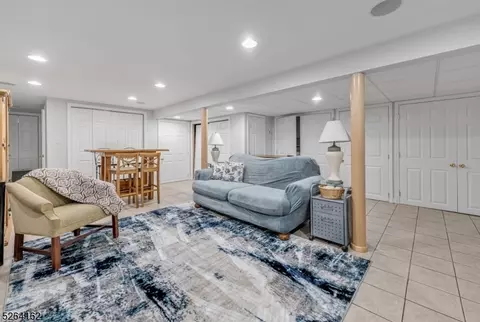 744 Myrna Rd, Paramus, NJ 07652 photo 24