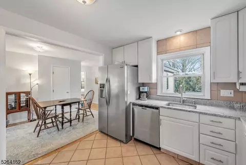 744 Myrna Rd, Paramus, NJ 07652 photo 13