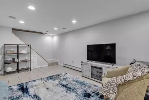 744 Myrna Rd, Paramus, NJ 07652 photo 23