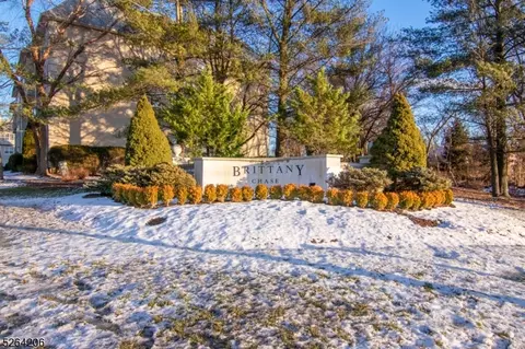 1217 Brittany Dr #1217, Wayne, NJ 07470