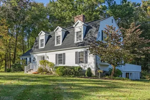 66 Lowery Ln, Mendham Twp, NJ 07945
