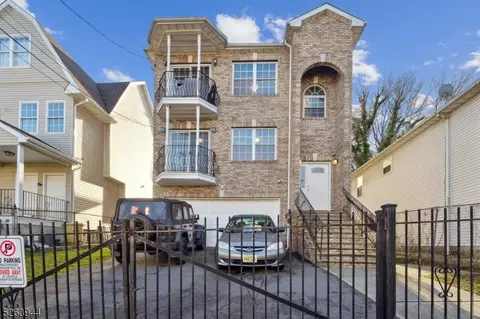 354 7th Ave, Newark, NJ 07107