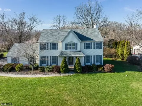 103 Birch Ln, Bloomsbury, NJ 08804