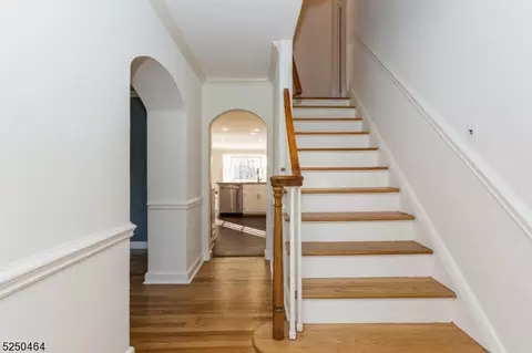 331 Tanager Way, Mountainside, NJ 07092 photo 4