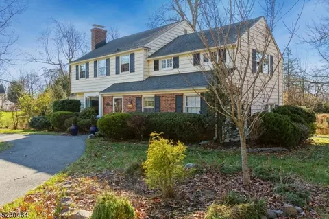 331 Tanager Way, Mountainside, NJ 07092 photo 3