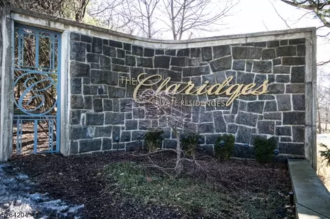 1 Claridge Dr #805, Verona, NJ 07044