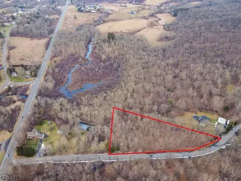 3 Meyers Rd, Sandyston Twp, NJ 07826