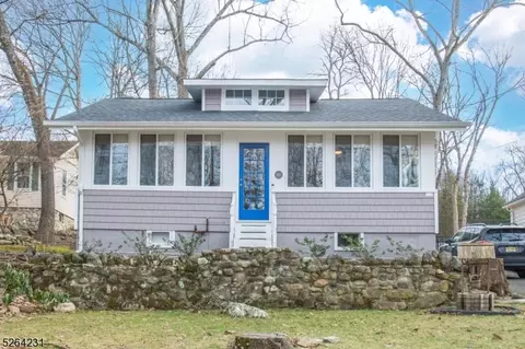 162 Cupsaw Dr, Ringwood, NJ 07456