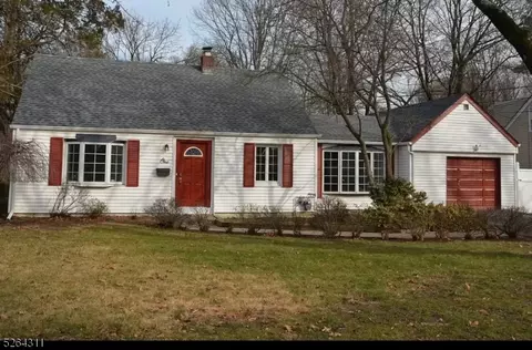 1 Brookside Ave, Pequannock Twp, NJ 07444