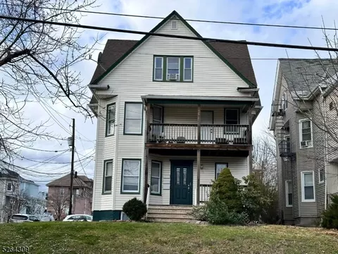 48 Park Ave #3, Passaic, NJ 07055