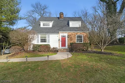 95 Sycamore Ave, Berkeley Heights, NJ 07922
