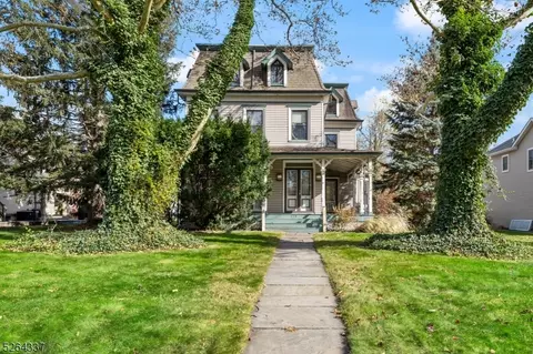 239 Walnut Ave, Cranford, NJ 07016